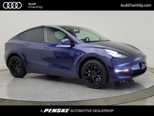2022 Tesla Model Y Long Range Dual Motor All-Wheel Drive