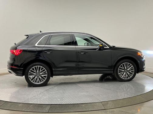 2022 Audi Q3 40 Premium