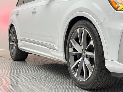 2023 Audi SQ7 4.0T Premium Plus