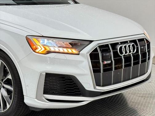 2023 Audi SQ7 4.0T Premium Plus