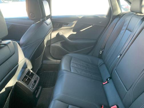 2023 Audi A4 45 S line Premium Plus
