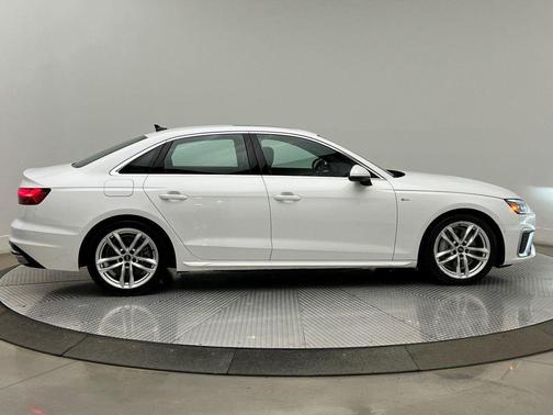 2023 Audi A4 45 S line Premium Plus