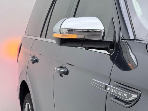 2021 Lincoln Navigator Black Label