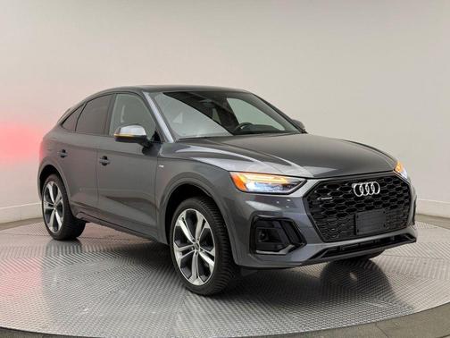 2022 Audi Q5 45 S line Premium Plus