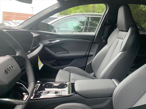 2025 Audi SQ6 e-tron Premium Plus quattro