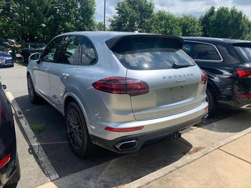 2017 Porsche Cayenne Platinum Edition