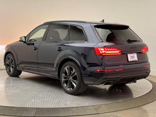 2026 Audi Q7 55 Premium Plus