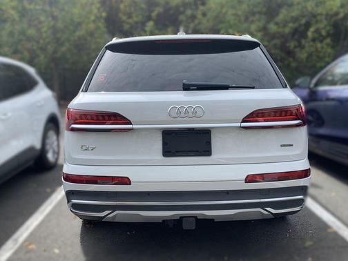 2021 Audi Q7 55 Premium Plus