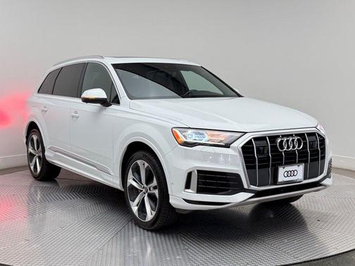 2021 Audi Q7 55 Premium Plus