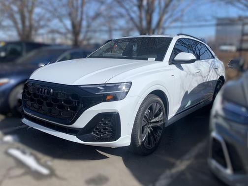 2026 Audi Q8 55 Premium Plus