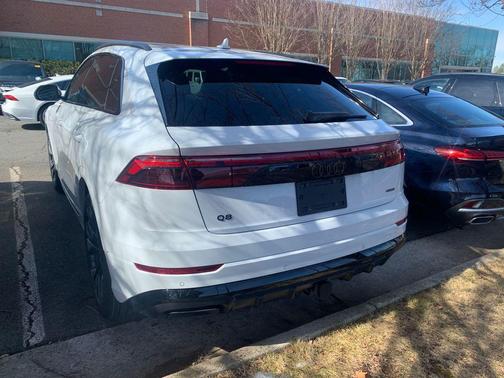 2026 Audi Q8 55 Premium Plus