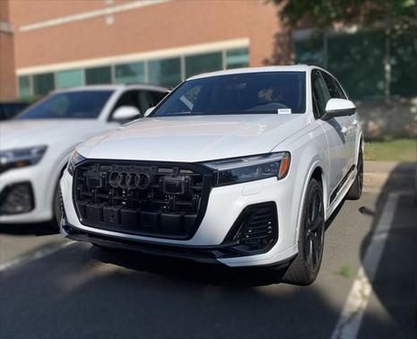 2025 Audi Q7 55 Premium Plus