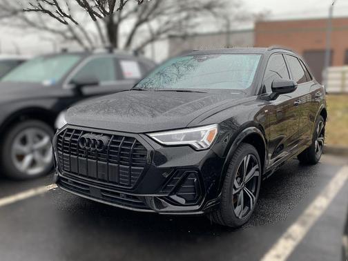 2023 Audi Q3 45 S line Premium Plus