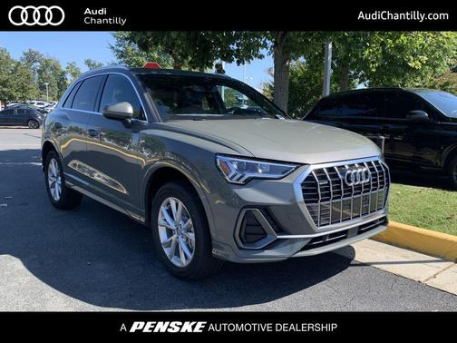 2025 Audi Q3 Premium 45 TFSI S line quattro Tiptronic
