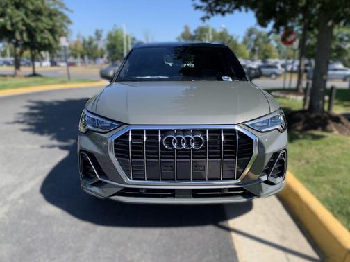 2025 Audi Q3 Premium 45 TFSI S line quattro Tiptronic