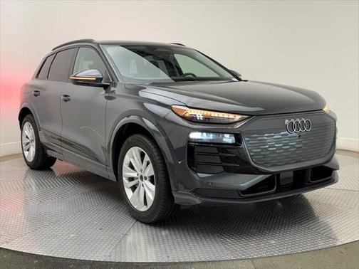 2025 Audi Q6 e-tron Premium Plus
