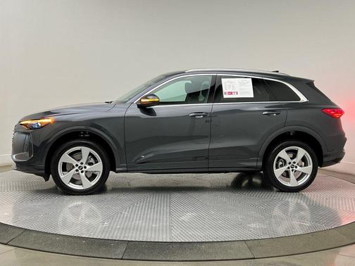 2025 Audi Q5 Premium Plus TFSI quattro S tronic