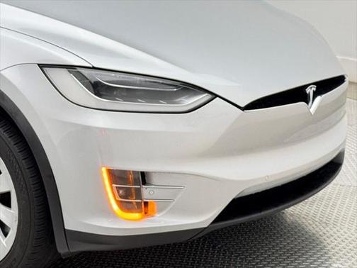 2017 Tesla Model X 75D