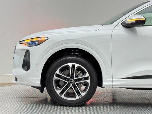 2025 Audi Q5 Premium
