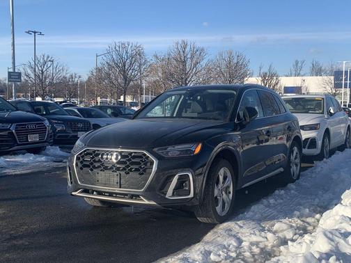 2023 Audi Q5 45 S line Premium Plus