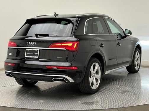 2023 Audi Q5 45 S line Premium Plus