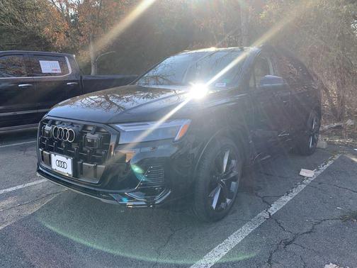2026 Audi Q7 55 Premium Plus