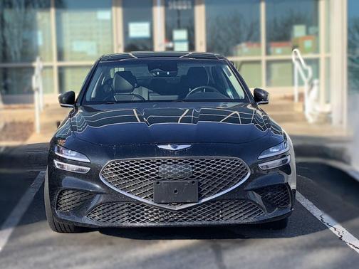 2022 Genesis G70 2.0T AWD
