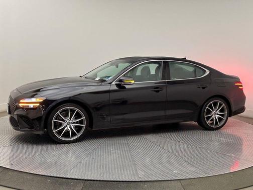 2022 Genesis G70 2.0T AWD