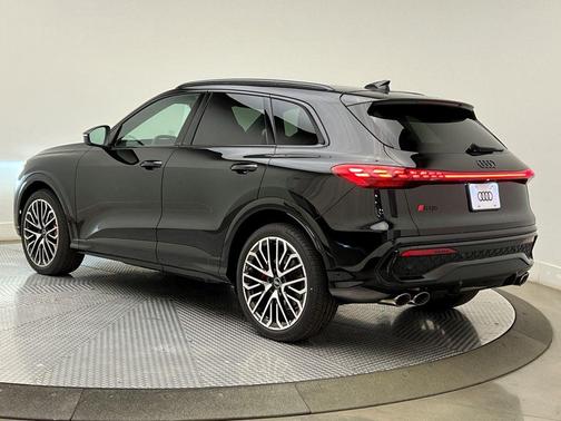 2025 Audi SQ5 3.0T Premium Plus