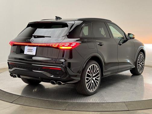 2025 Audi SQ5 3.0T Premium Plus