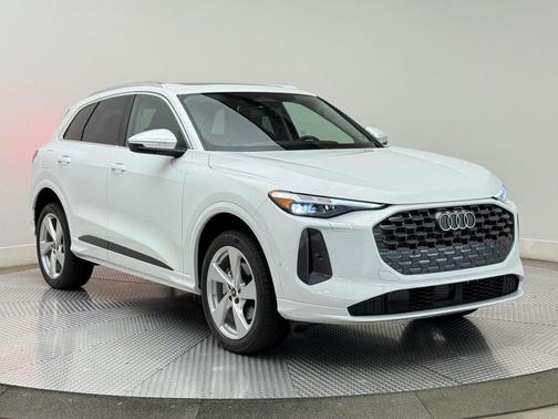 2025 Audi Q5 Premium Plus