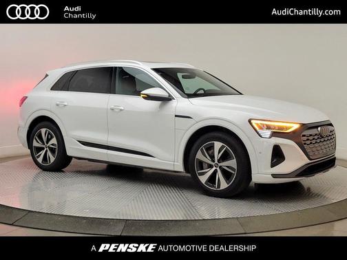 2024 Audi Q8 e-tron Premium Plus