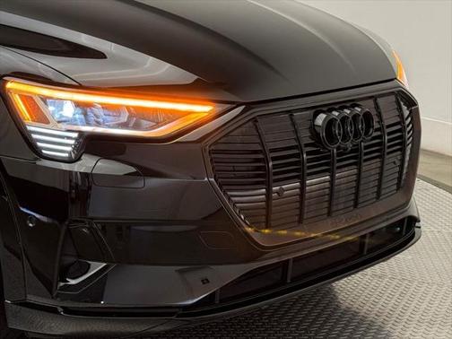 2023 Audi e-tron Premium quattro