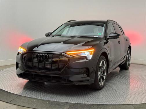 2023 Audi e-tron Premium quattro