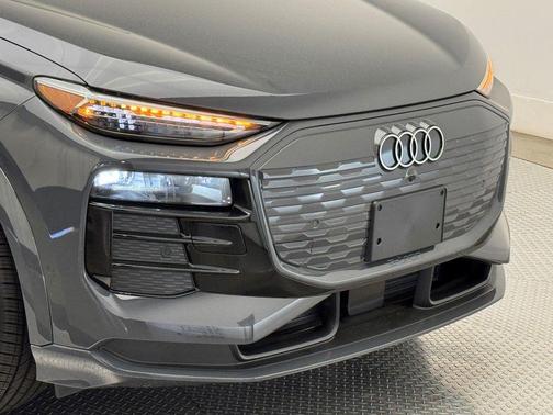 2025 Audi Q6 e-tron Prestige quattro