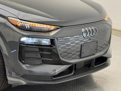 2025 Audi Q6 e-tron Prestige quattro