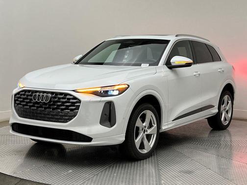 2025 Audi Q5 Premium Plus TFSI quattro S tronic