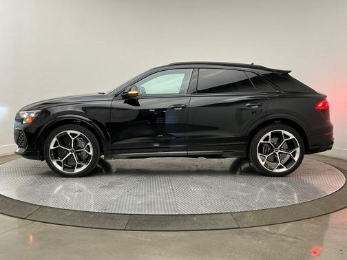 2026 Audi RS Q8 4.0T