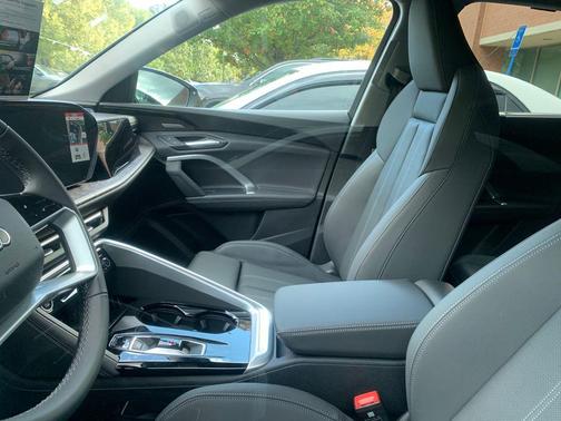 2025 Audi Q5 Premium Plus TFSI quattro S tronic