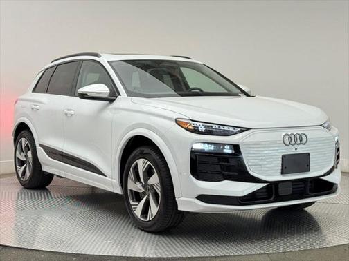 2025 Audi Q6 e-tron Premium Plus quattro