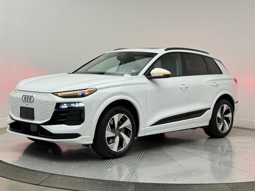 2025 Audi Q6 e-tron Premium Plus quattro