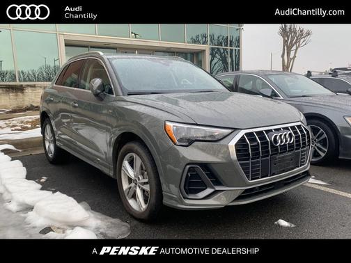 2022 Audi Q3 45 S line Premium