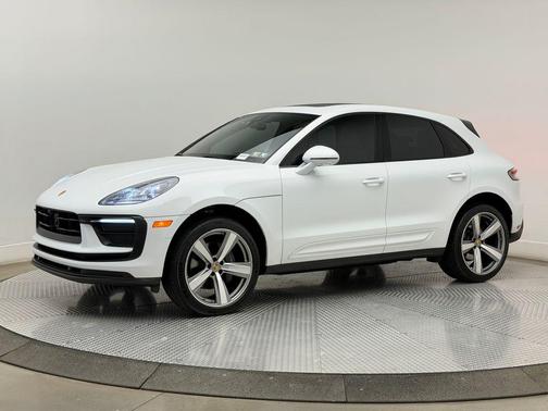 2023 Porsche Macan Base
