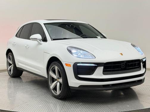2023 Porsche Macan Base