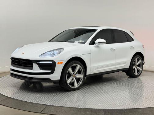 2023 Porsche Macan Base