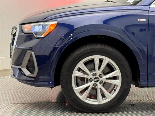 2022 Audi Q3 45 S line Premium