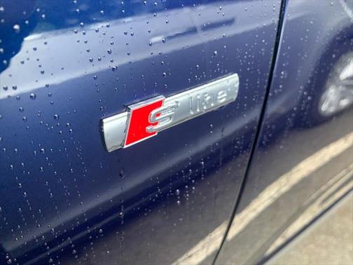 2022 Audi Q3 45 S line Premium