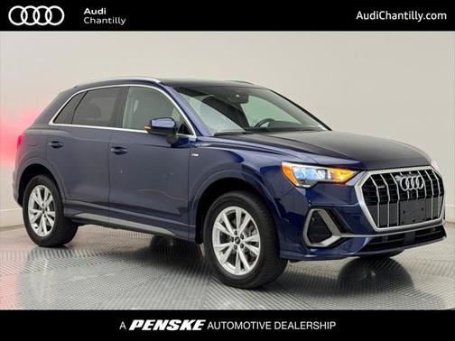 2022 Audi Q3 45 S line Premium