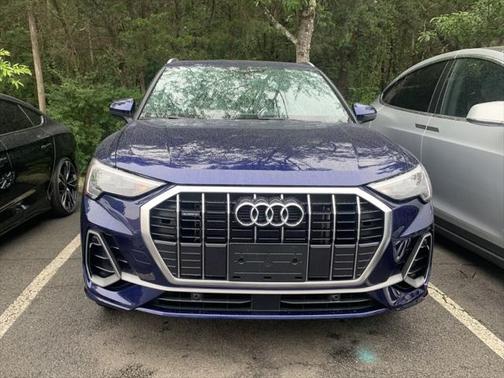2022 Audi Q3 45 S line Premium