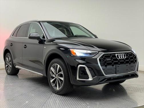 2023 Audi Q5 45 S line Premium Plus